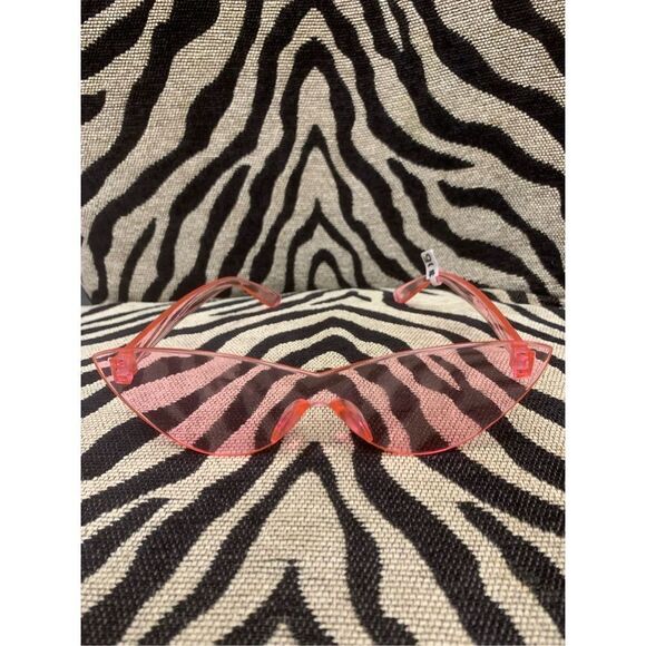 Cat Eye Sunglasses Pink - Picture 1 of 4